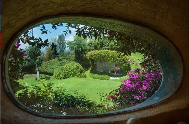 "Зеленый дом хоббита" от биоархитектора Хавьера Сеносиана (10 фото)