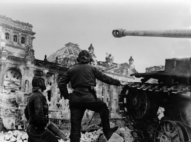 Elpusztult Berlin: 1945-ben kÃ©szÃ¼lt fotÃ³k (30 kÃ©p)