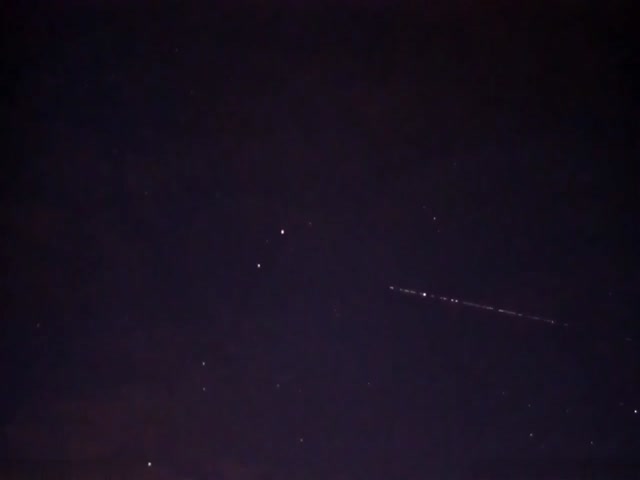 Спутники SpaceX в небе над Уралом