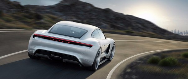 Porsche показал концепт конкурента Tesla Model S