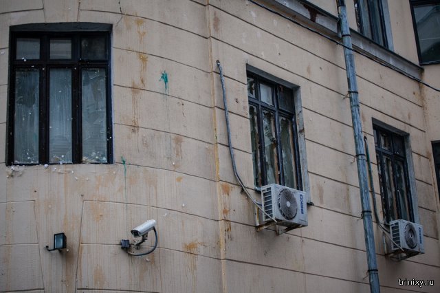 В Москве турецкое посольство забросали камнями и бутылками