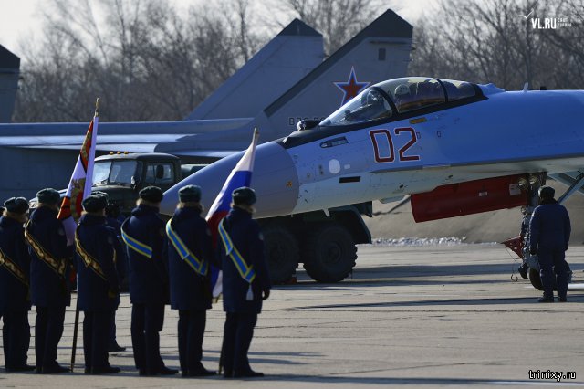 Сверхманевренные самолеты Су-35С усилили авиабазу под Владивостоком (ФОТО)