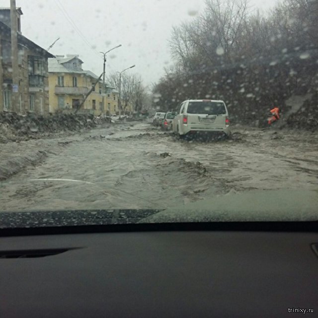 Улицы города Каменск-Уральский превратились в реки