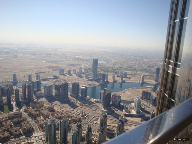 Бурдж Халифа - самый высокий небоскреб в мире, располагающийся в Дубае, Объединенные Арабские Эмират