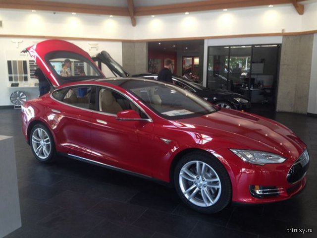 В США расследуют первое смертельное ДТП электромобиля Tesla с активированным автопилотом