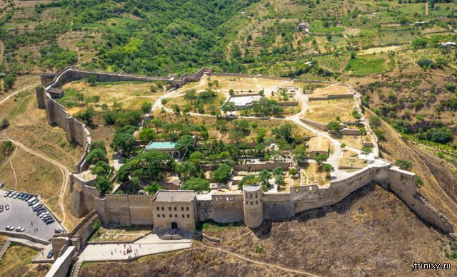 Дербентская крепость самая древняя крепость на территории Росиии