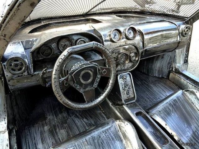 Автомобиль из металлолома