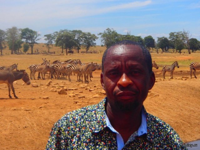 Житель Кении спасает животных от сильной засухи