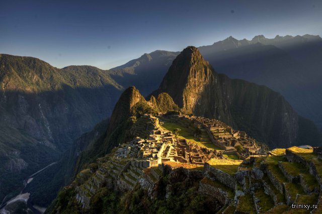 Таинственный город инков Мачу-Пикчу на горном хребте Анд