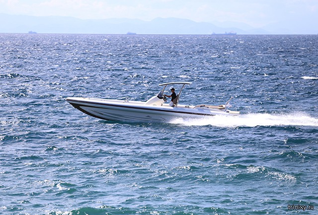В Греции построили катер-риб, развивающий скорость в 167 км/ч