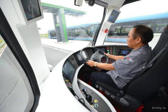 Китайский трамвай на колесах