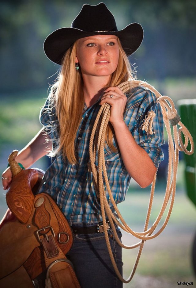 Просто красивые девушки в ковбойских шляпах