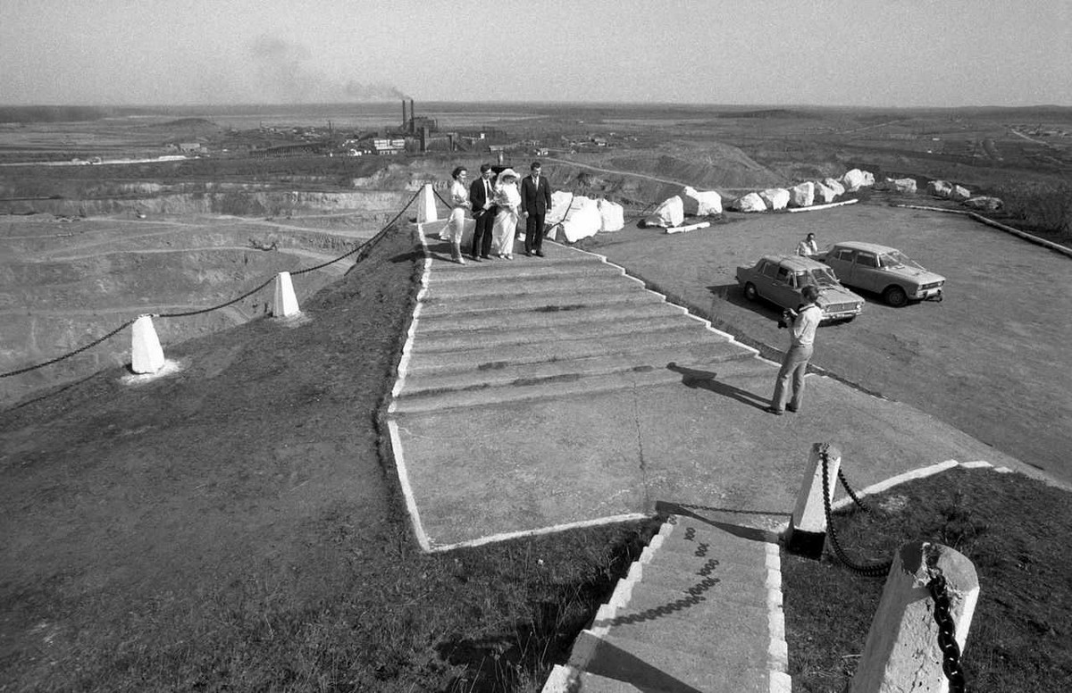 Атмосферные фотографии Свердловска 1980–90-х годов Ивана Галерта