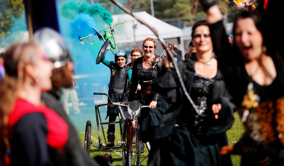 В Германии прошел рыцарский турнир на велосипедах