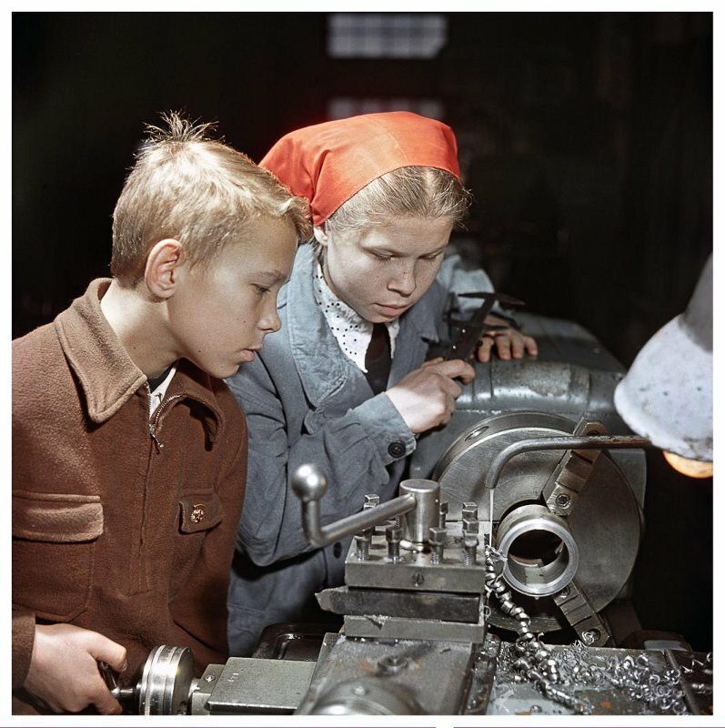 Атмосферные фотографии советских детей