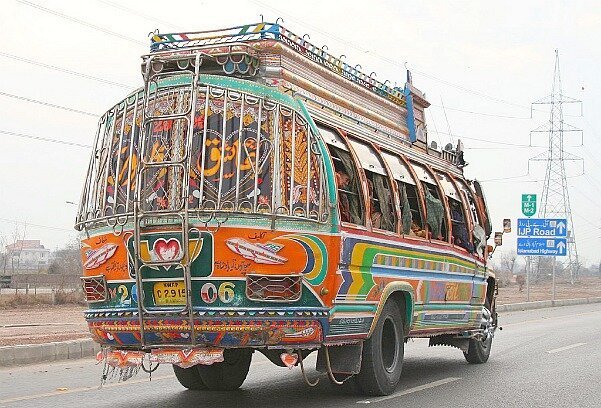 Интересный дизайн автомобилей в Пакистане