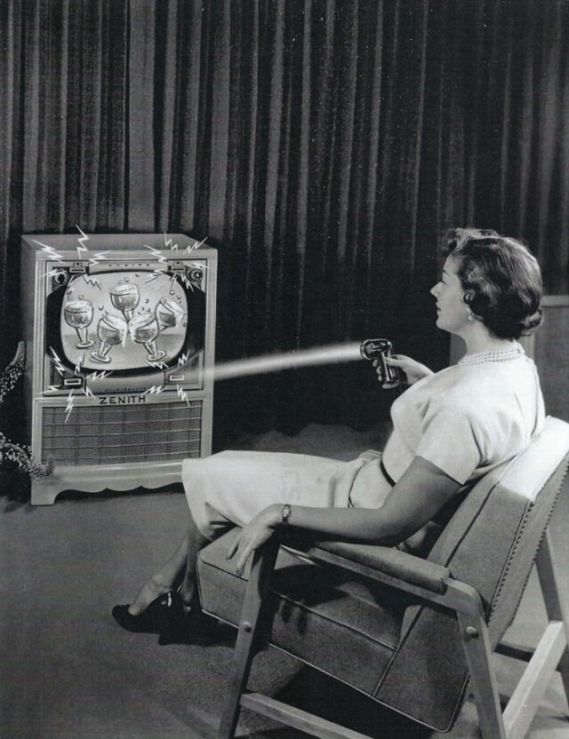 А вы знаете, как выглядел первый в истории дистанционный пульт от телевизора?