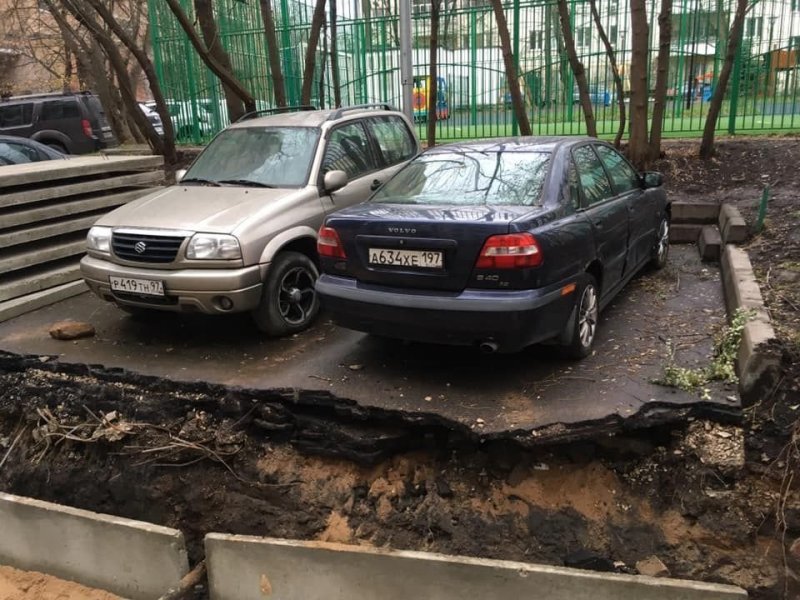 В Москве коммунальщики сделали противоугонную систему для водителей, но те ей не рады