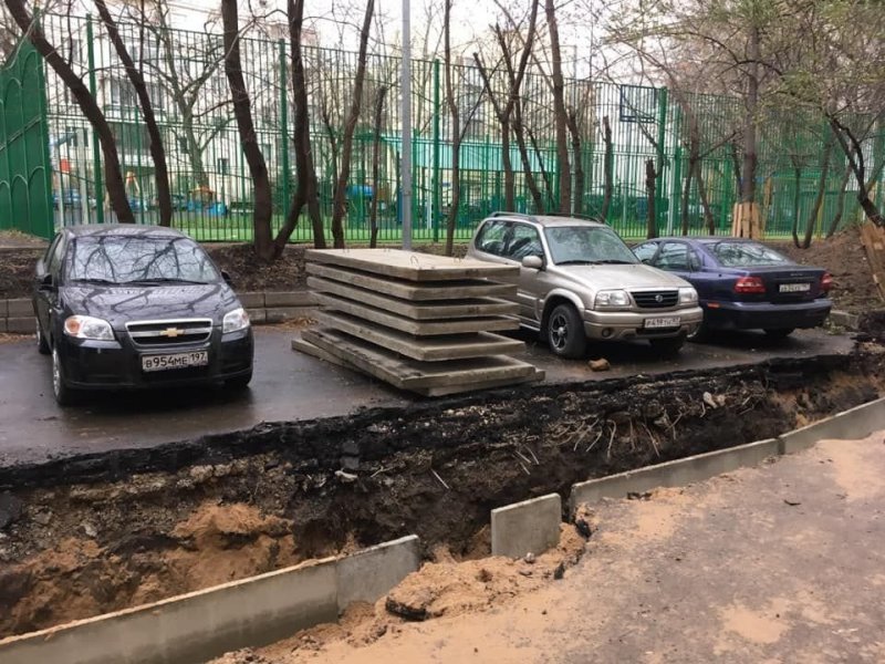 В Москве коммунальщики сделали противоугонную систему для водителей, но те ей не рады
