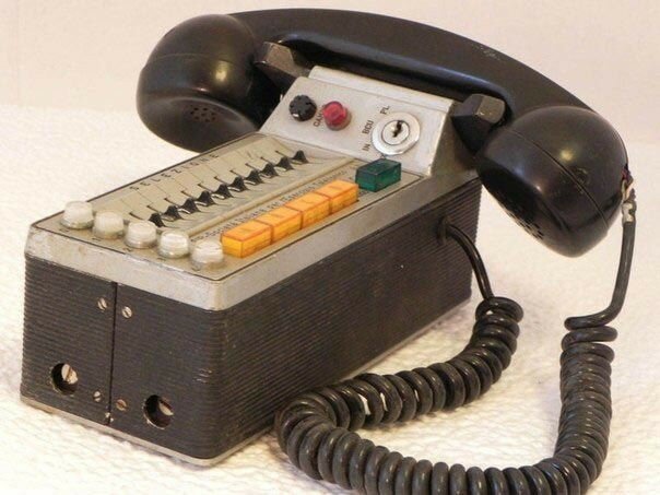 Автомобильный телефон Siemens 1970-е годы