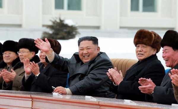 В Северной Корее состоялось торжественное открытие нового города - Самчжиена