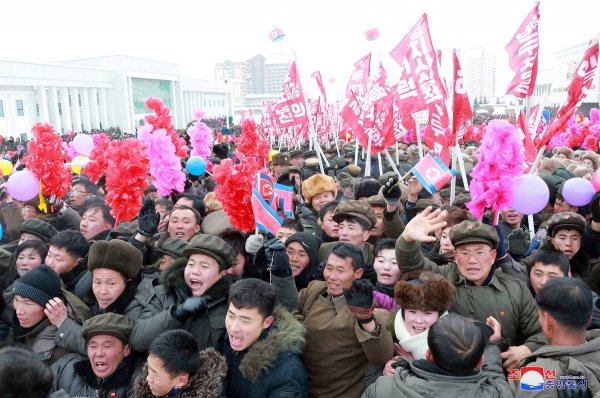 В Северной Корее состоялось торжественное открытие нового города - Самчжиена