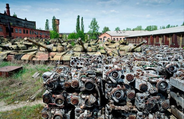 Красивые фотографии заброшенного бронетанкового завода в Харькове