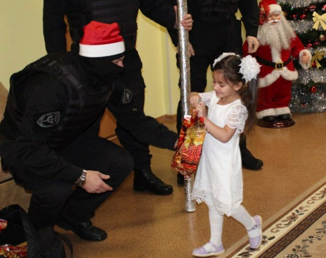 В Ямало-Ненецком автономном округе спецназовцы пришли в детский дом