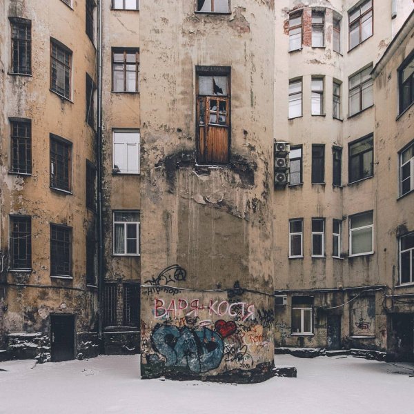 Атмосферные фотографии заброшенных мест Санкт-Петербурга