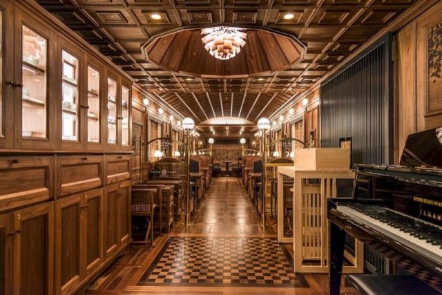Cruise Train Seven Stars