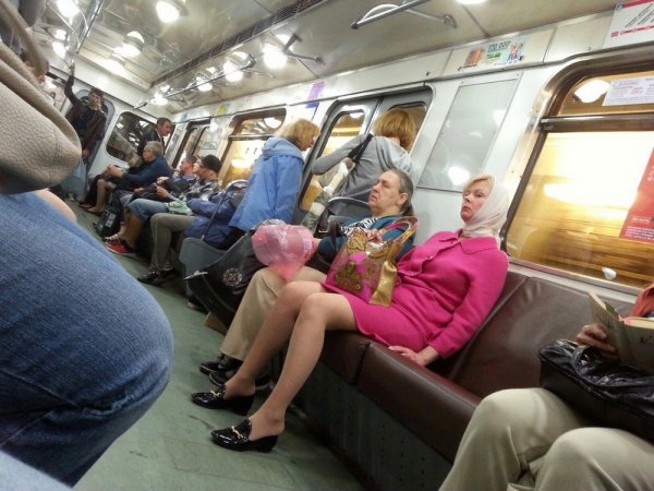 Модные персонажи из метрополитена