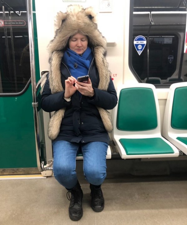 Модные персонажи из метрополитена