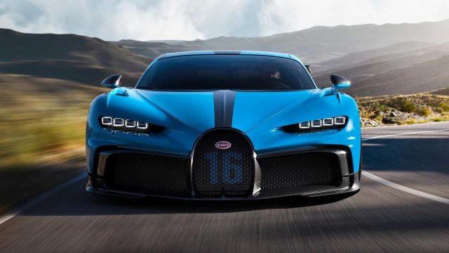 Bugatti Chiron Pur Sport вид спереди