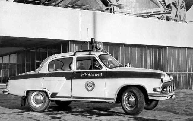 Машины советской милиции