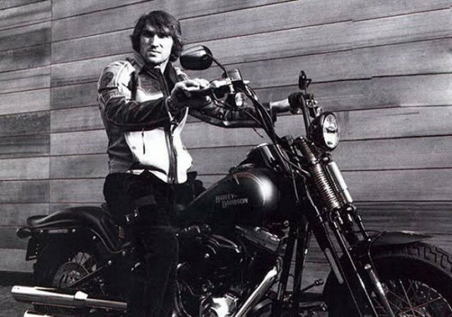 Александр Овечкин за рулем Harley-Davidson