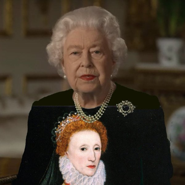 Елизавета II носит Елизавету I