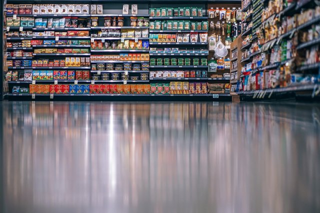 Когда идете за продуктами в магазин