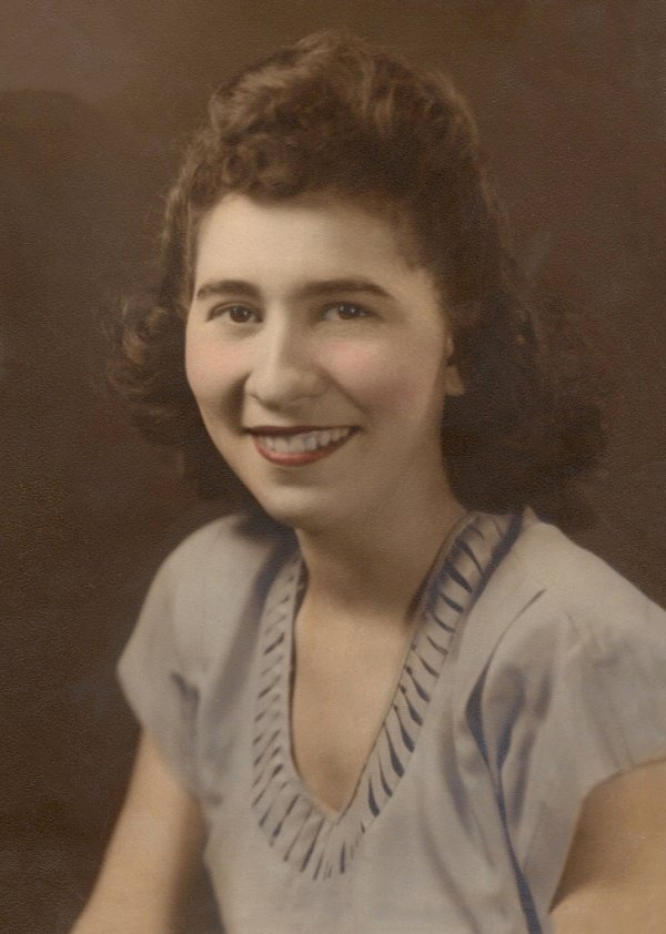 1945 год, моей бабушке 18