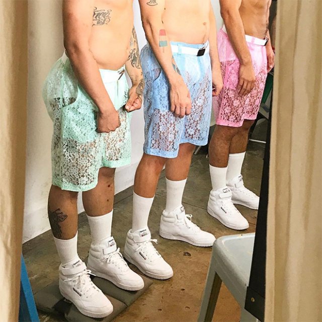 Кружевное белье Hologram City – для настоящих мужчин, которым жарко летом