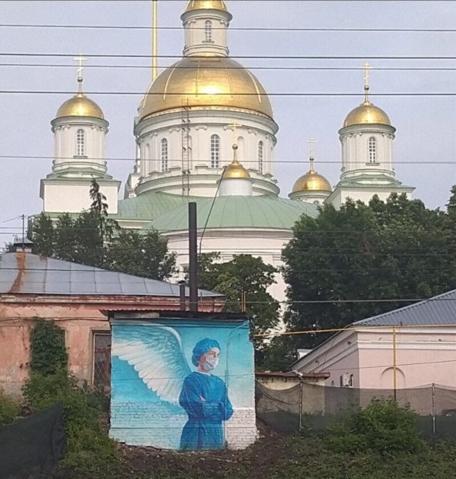 Граффити с просторов России, посвященные врачам, борющимся с коронавирусом