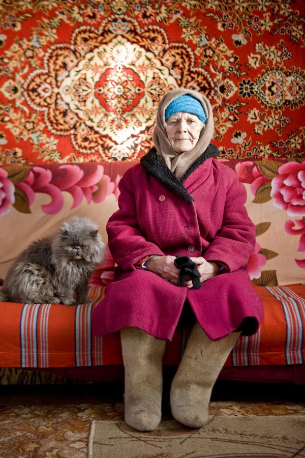 «Бабушка», 2010 год «Бабушка», 2010 год