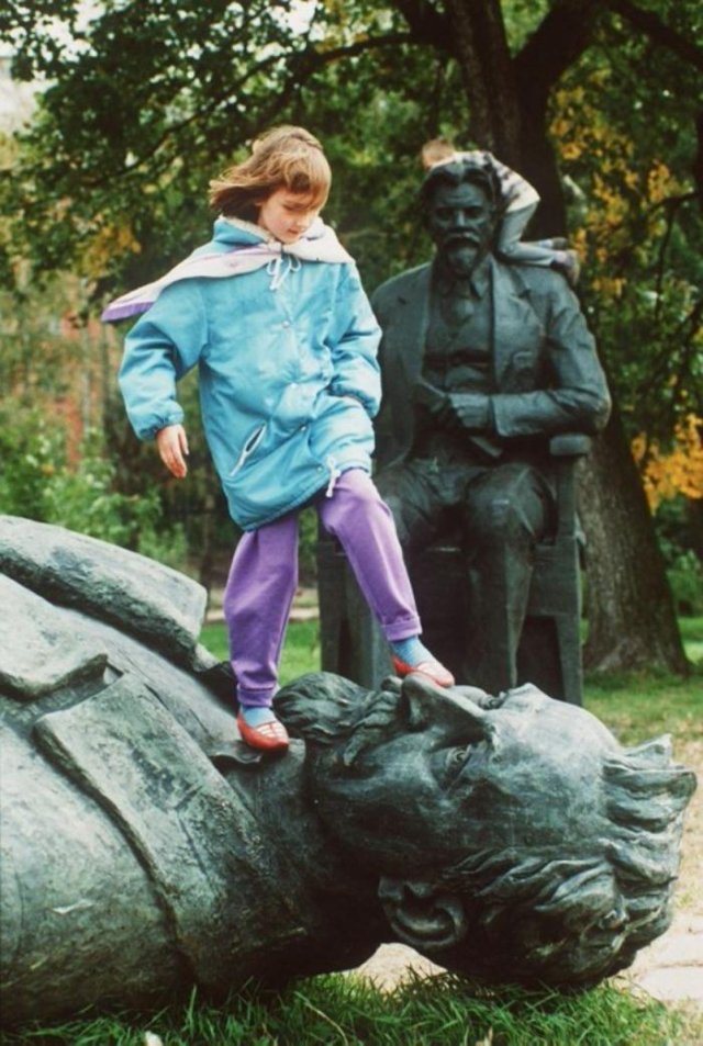 В парке «Музеон», 1991 год, Москва