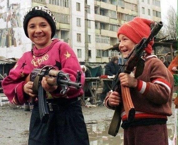 Дети позируют, Грозный, 1995 год.