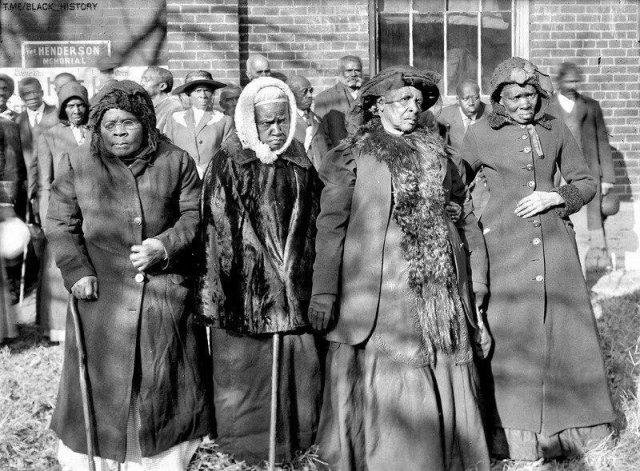 Конференция бывших рабов. Женщины, перешагнувшие столетний рубеж. Вашингтон, 1916 год.