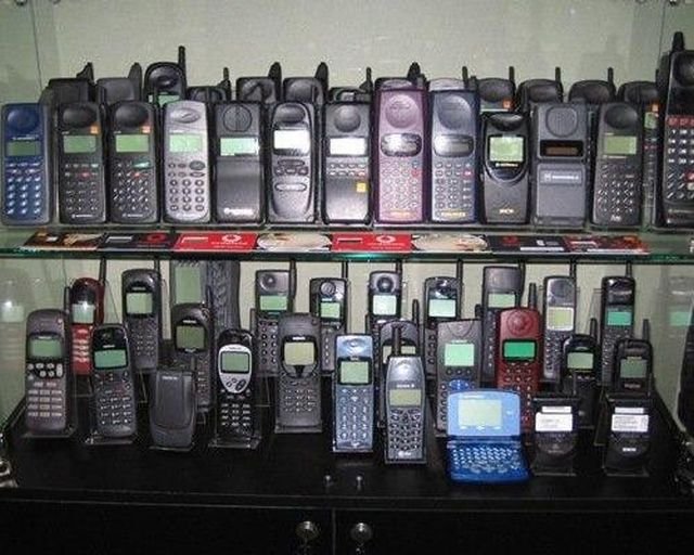 Мобильные телефоны начала 2000-х годов
