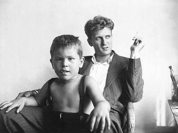 Роберт Де Ниро с отцом, 1946 год