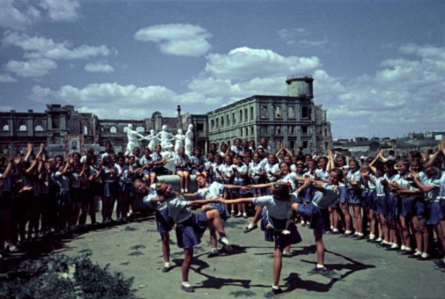 Парад физкультурников, май 1945 год, Сталинград