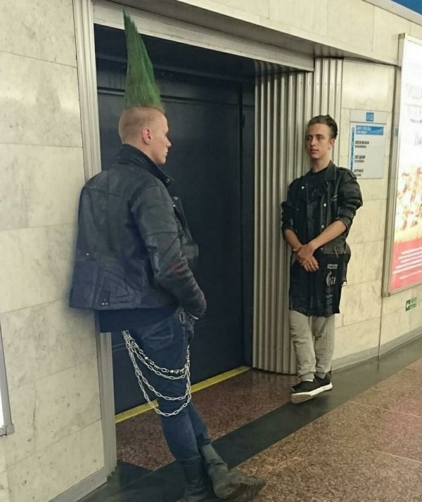 панки в метро