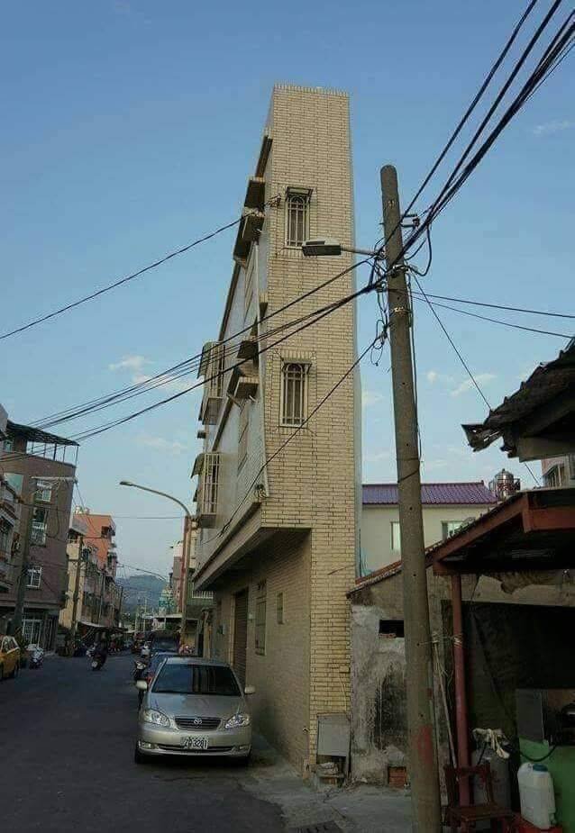 Тонкий дом