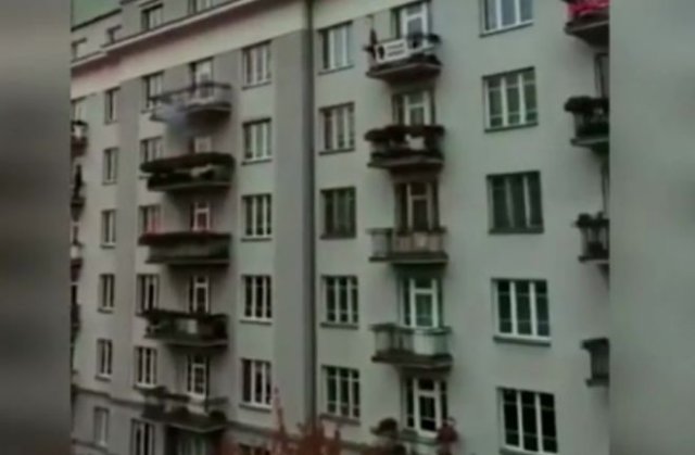 Ошибочка вышла: в Варшаве протестующие подожгли не ту квартиру